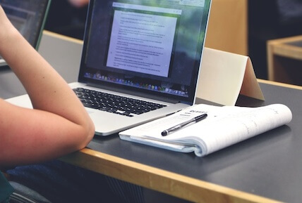 CourseHorse Learner’s Scholarship – $1,000 – Apply Annually by December 15