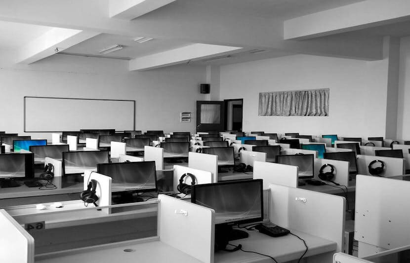 Everything You Need to Know About On-Campus Jobs