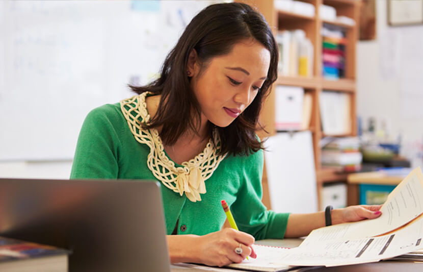 Study.com Praxis Scholarship – $500 – Apply by April 1