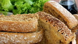 4 Simple Food Choices That Help You Lose Weight and Stay Healthy