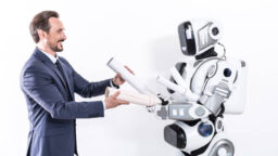 Gli esseri umani e le macchine possono migliorare la precisione quando lavorano insieme