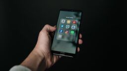 If You Want to Land a Job, Avoid These Social Media Habits