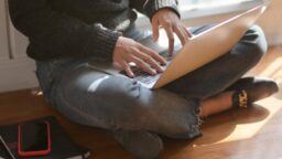 How Graduating Seniors Can Adapt to the COVID-19 Job Market