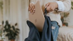 Pros and Cons of Taking a Gap Year During COVID-19 Pandemic