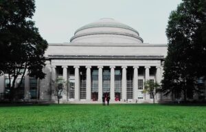 マサチューセッツ工科大学（MIT）