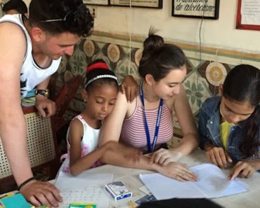 Global Volunteers ruft Studenten auf, sich Freiwilligenprogrammen im Ausland anzuschließen